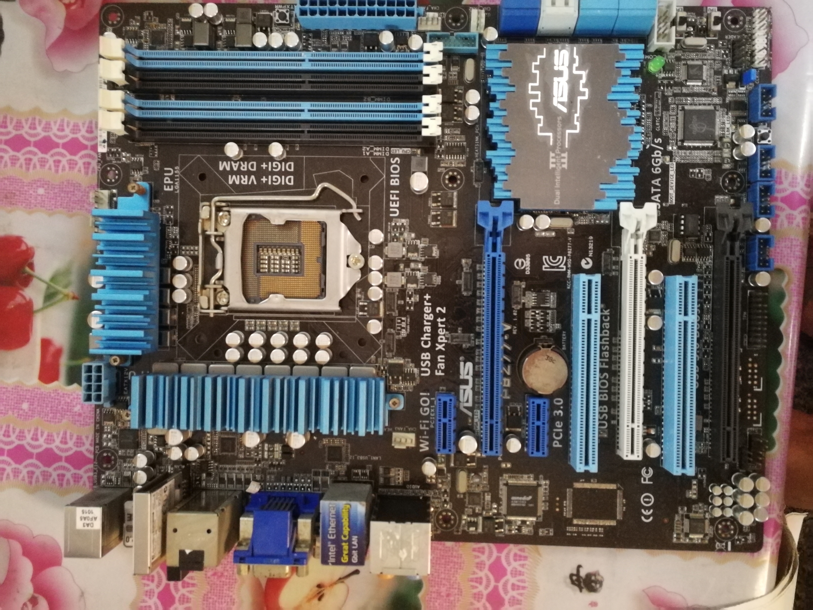 asus华硕p8z77vlxlx2豪华华大主板1155针支持显示屏