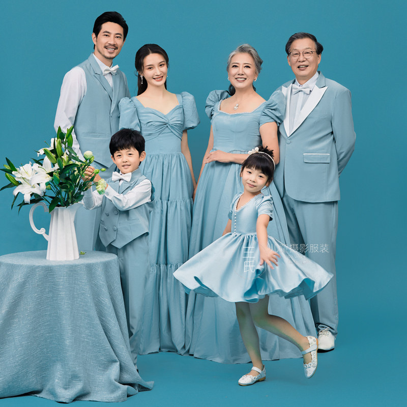 全家福合影拍照影楼2022年韩版舞台三代亲子装母女民族服装