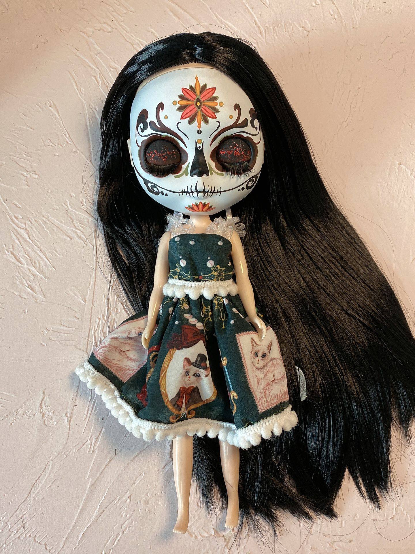 万圣节画图腾风暗黑黑面黑色哑光微闪眼皮小布娃娃