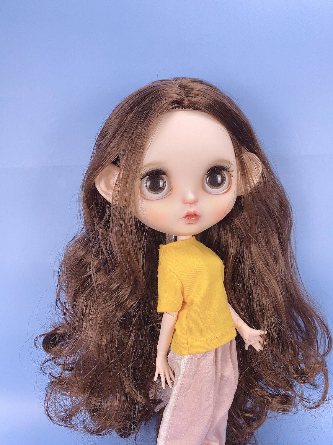 棕色卷发精致妆容小嘟嘟嘴巴粉色眼皮小布布娃娃娃娃
