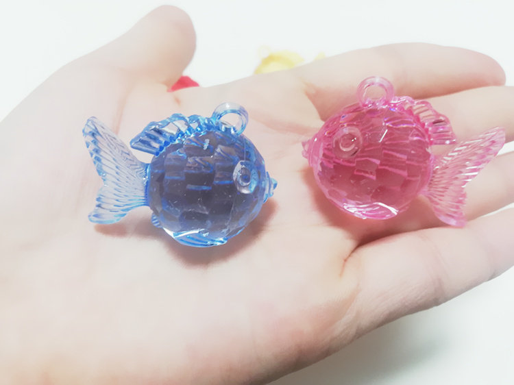 水晶金鱼儿童游乐场亚克力宝石小孩过家家小鱼玩具手工串珠