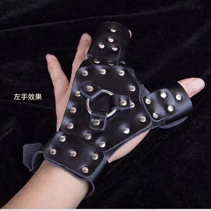 弹弓射鱼皮筋牛皮钢板防护手套腕带护手护腕其他垂钓用品