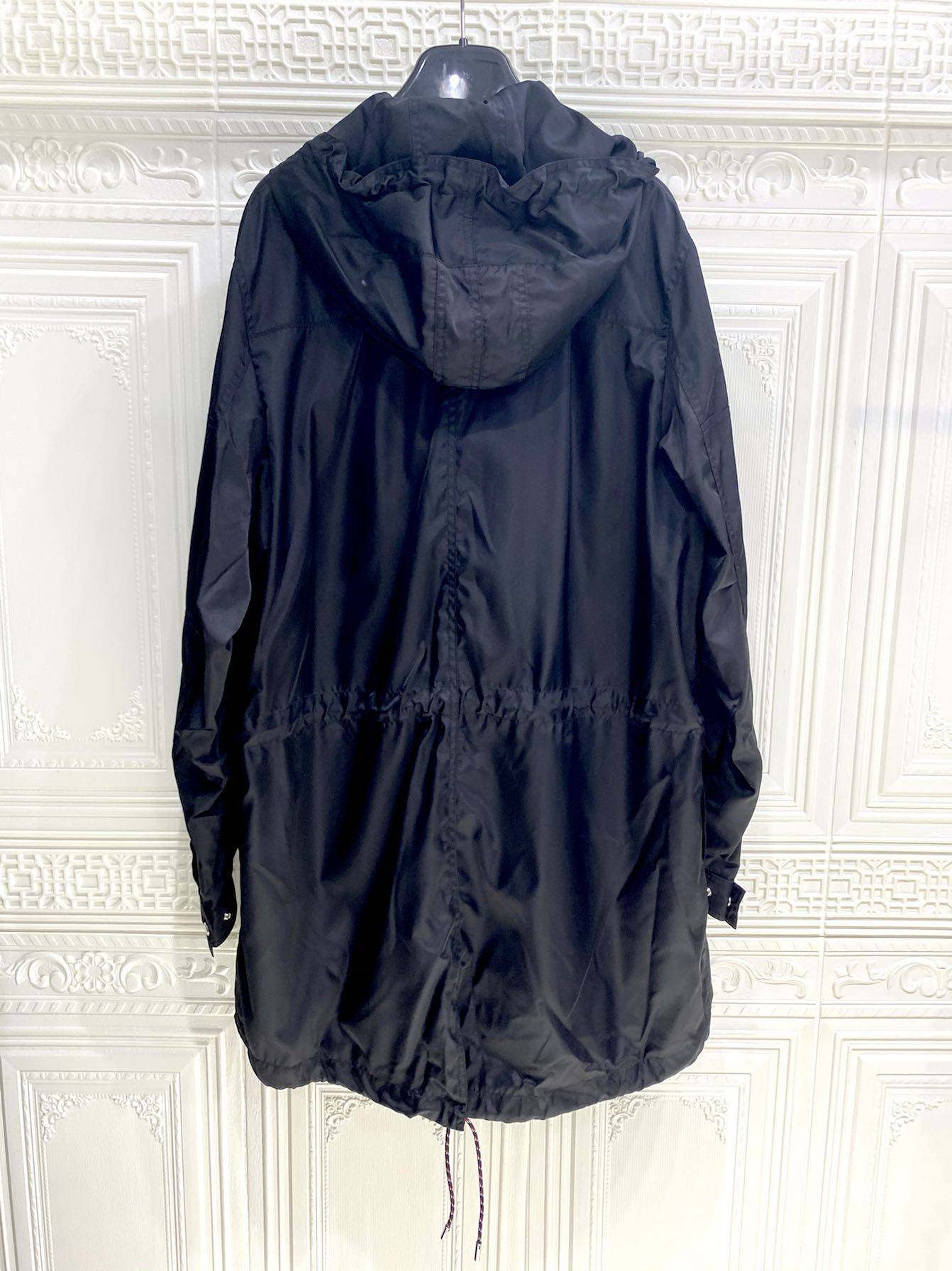 diorhomme迪奥黑色金属蜜蜂中长连帽燕尾风衣风衣