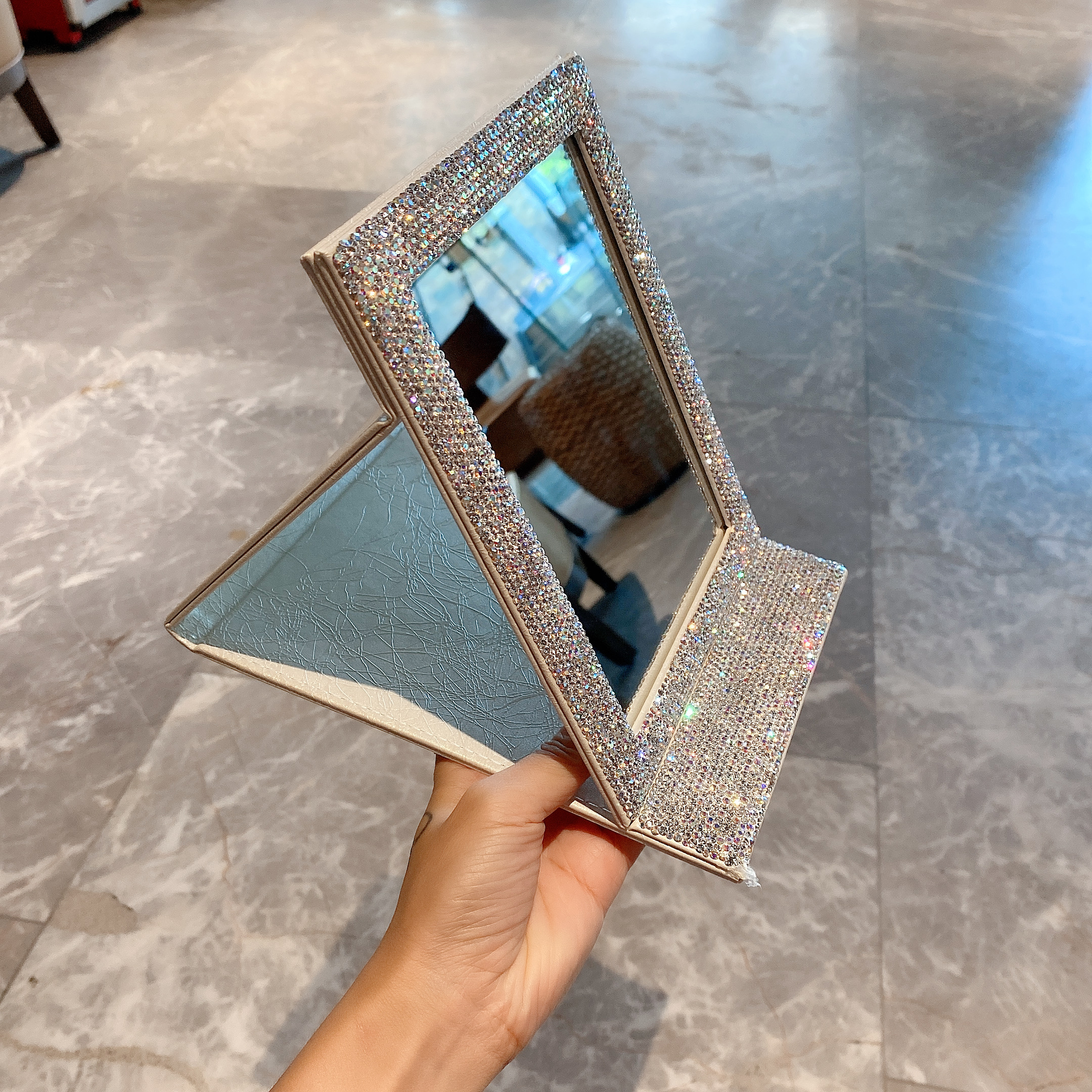 镶钻高清折叠镜子粉皮pu皮女便携宿舍桌面随身化妆镜