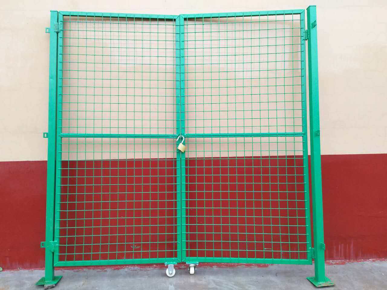 铁丝网护栏网门围栏网门果园隔离简易门庭院围墙养殖网门户外加厚