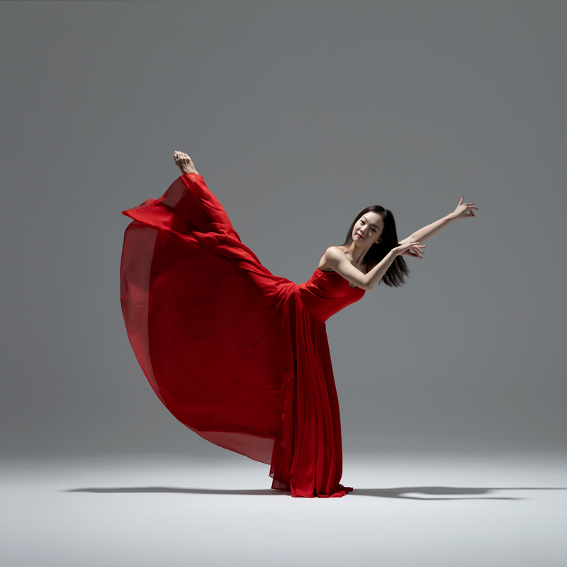 中国国风现代现代舞舞蹈表演吊带连衣裙长款720度民族服装