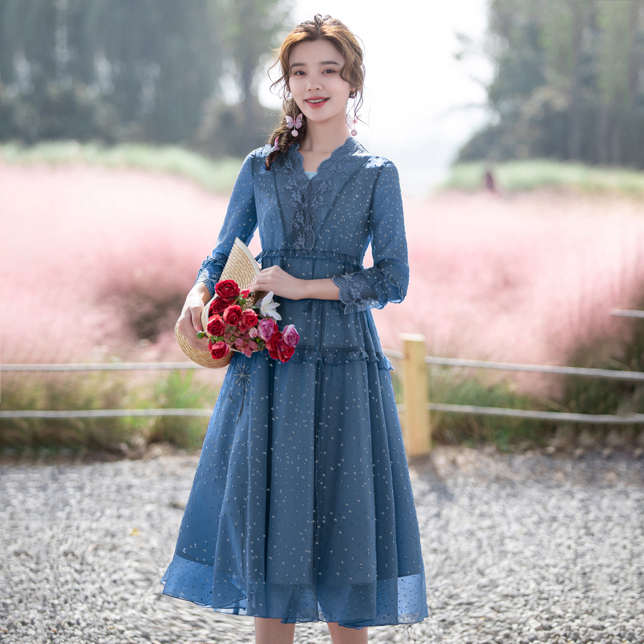 烟花烫sd裙子领收设计女装绣花夏女装新款2021连衣裙