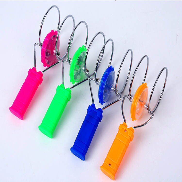 陀螺魔力飞转磁性手摇儿童玩具地摊夜市热销幼儿园陀螺