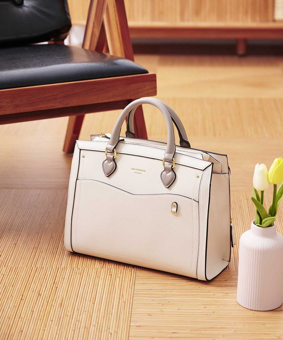 日本代购直邮chouette吧唧徽章痛包日常通勤单肩通用款女包