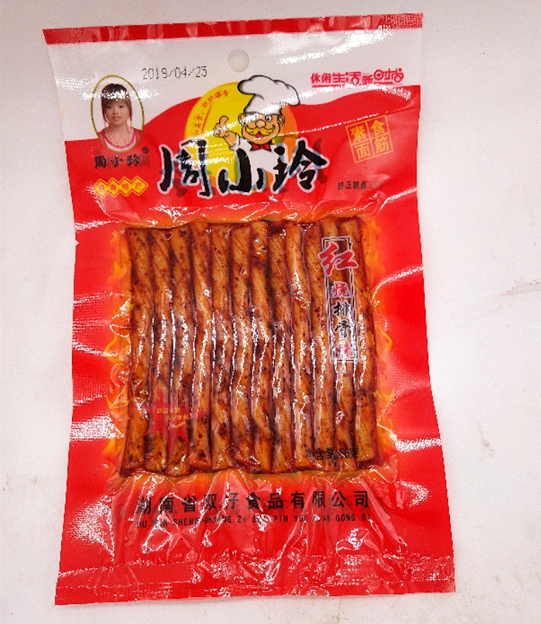 包邮湖南特产辣条周小玲红烧排骨味素食面筋8090怀旧零食小吃56g