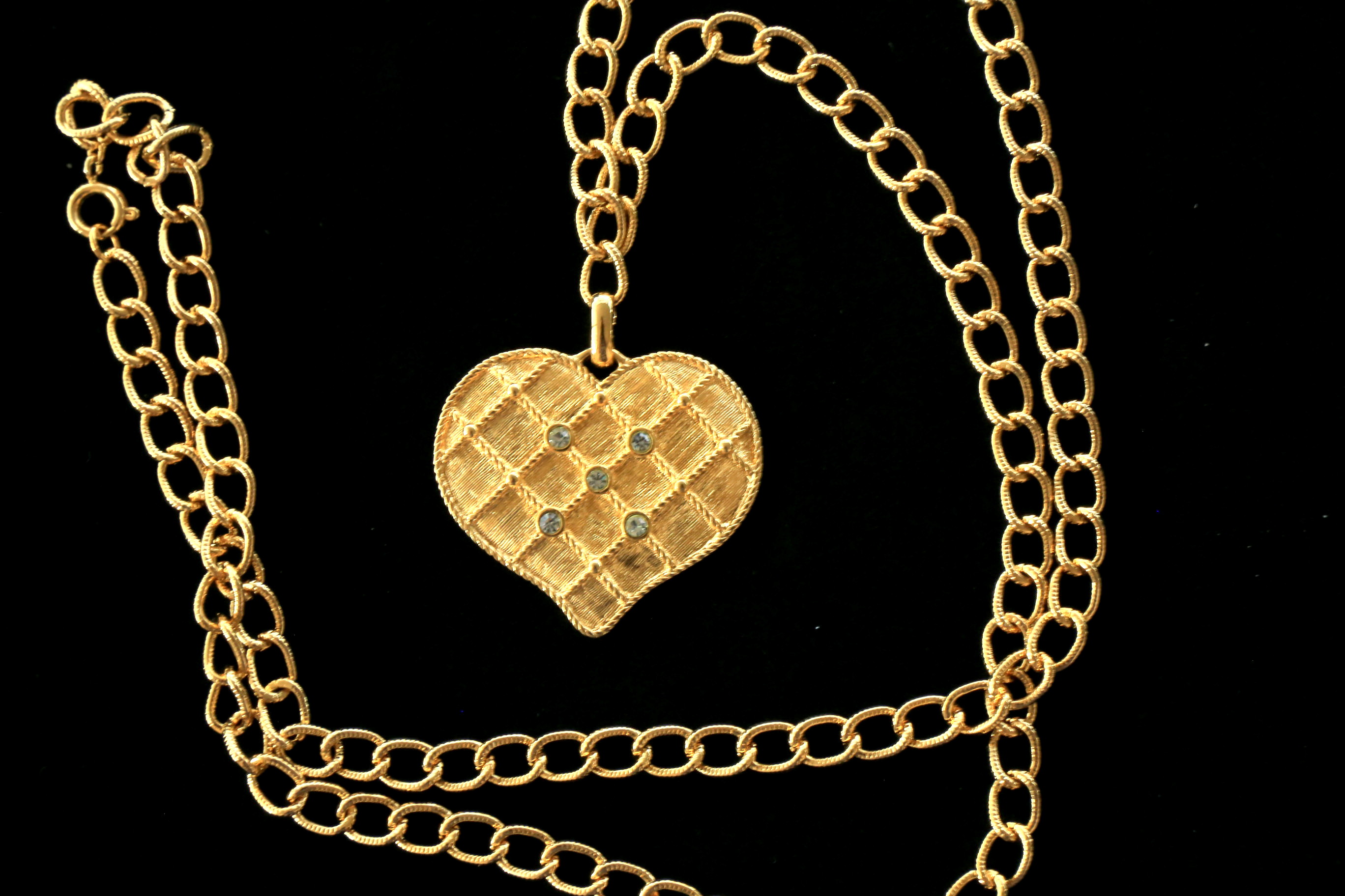 复古大衣vintage中古饰品avon拉丝金钻心形吊坠项链