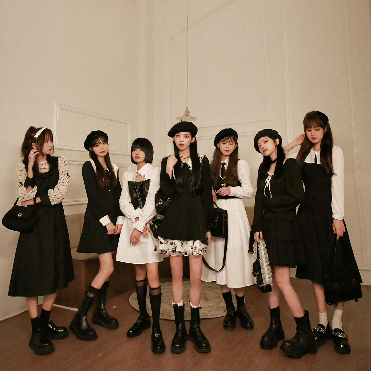 松本丧丧顶楼罗曼史系列小黑裙女收腰显瘦2021早秋新款气质连衣裙