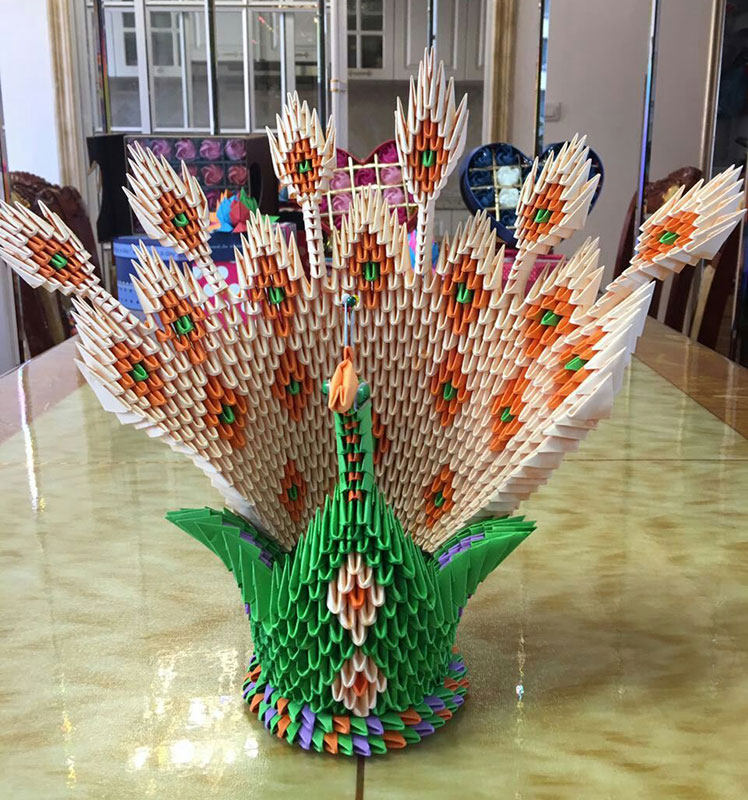 手工三角折纸diy材料成品开屏孔雀手工折纸