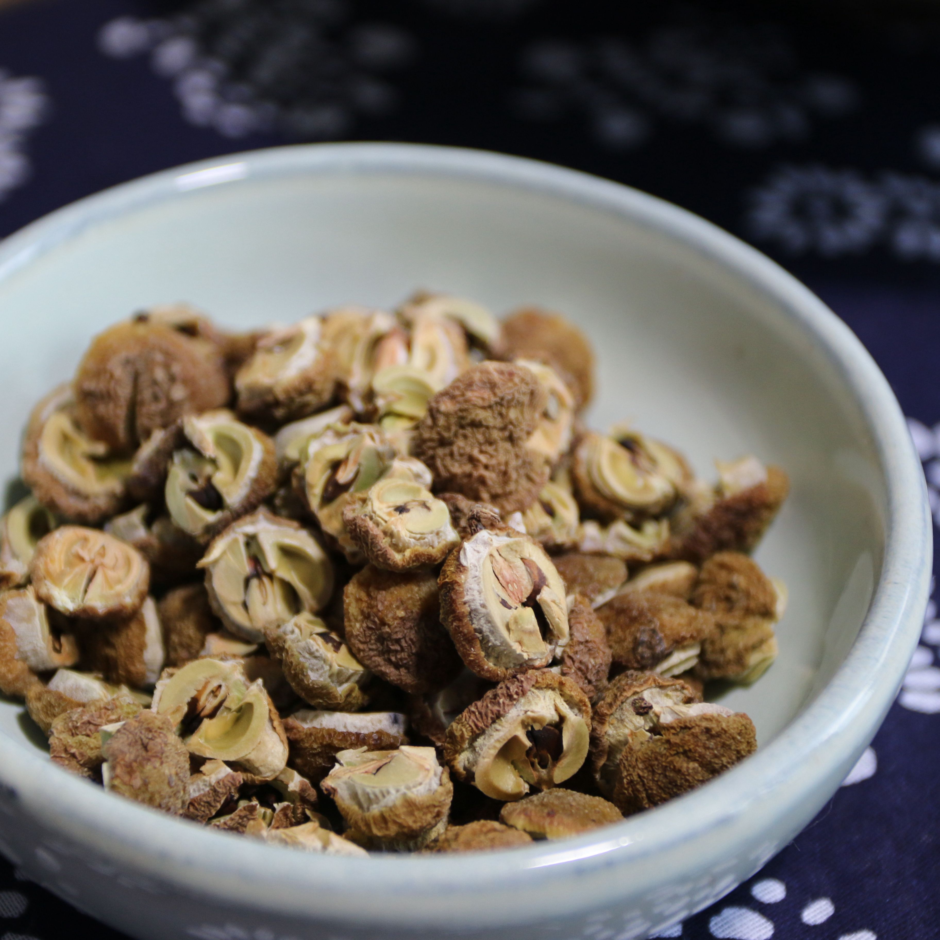 野生橄榄晒干余甘果油甘橄榄