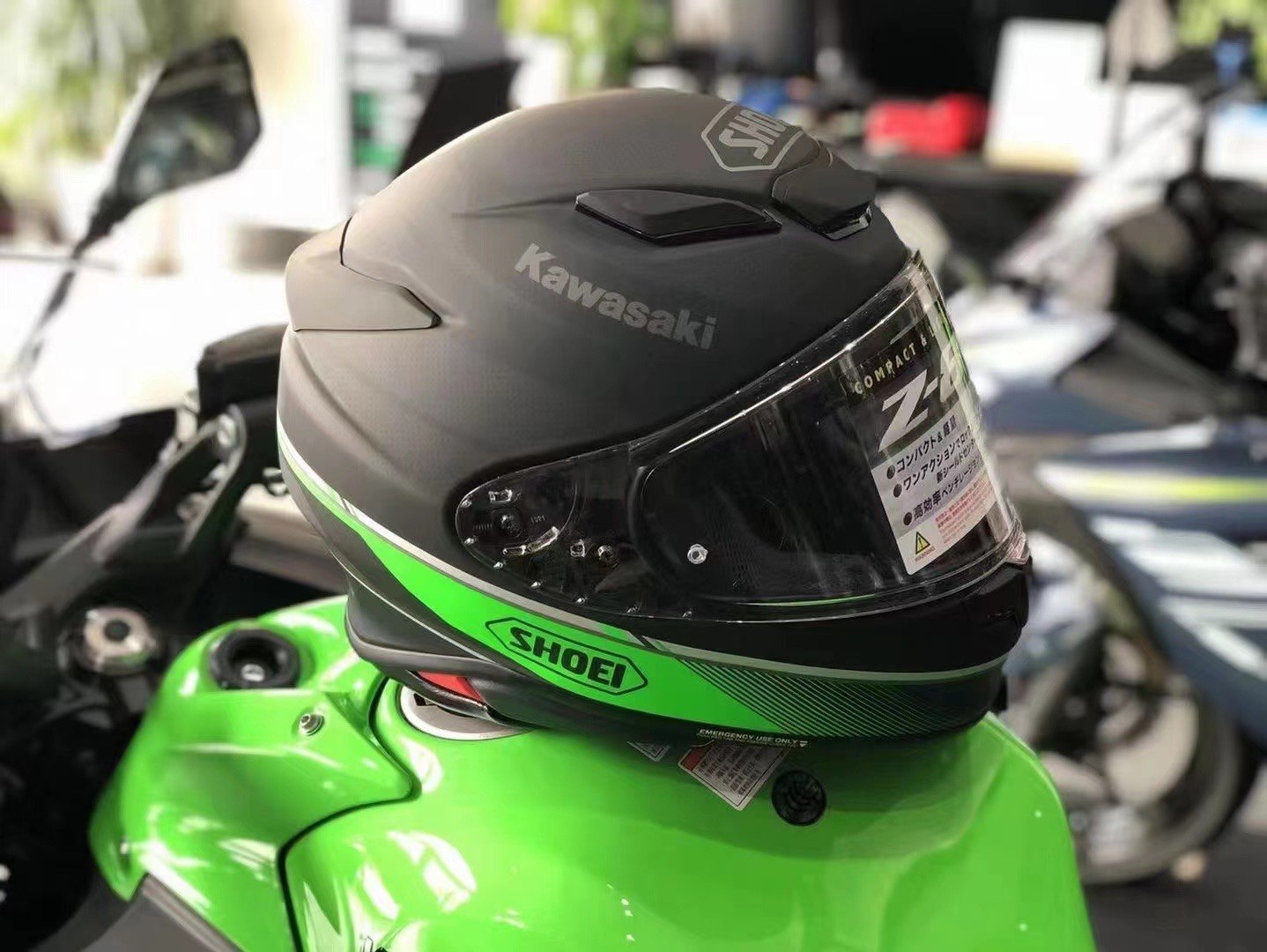 联名川崎z8kawasakishoei日本头盔摩托车机车认证成人摩托车头盔