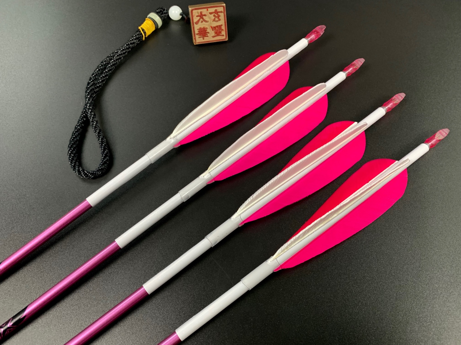 出口火狐狸纯碳箭粉色箭杆真羽箭传统弓美猎4.2破风头太华玄圣