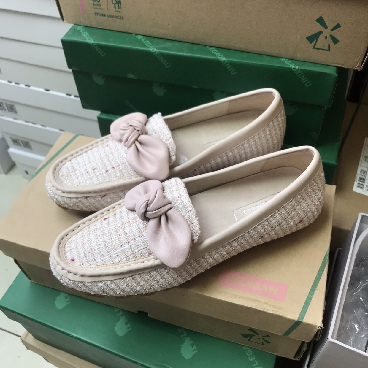 hotwind热风撤柜断码清仓女鞋圆头蝴蝶结浅口套真皮单鞋