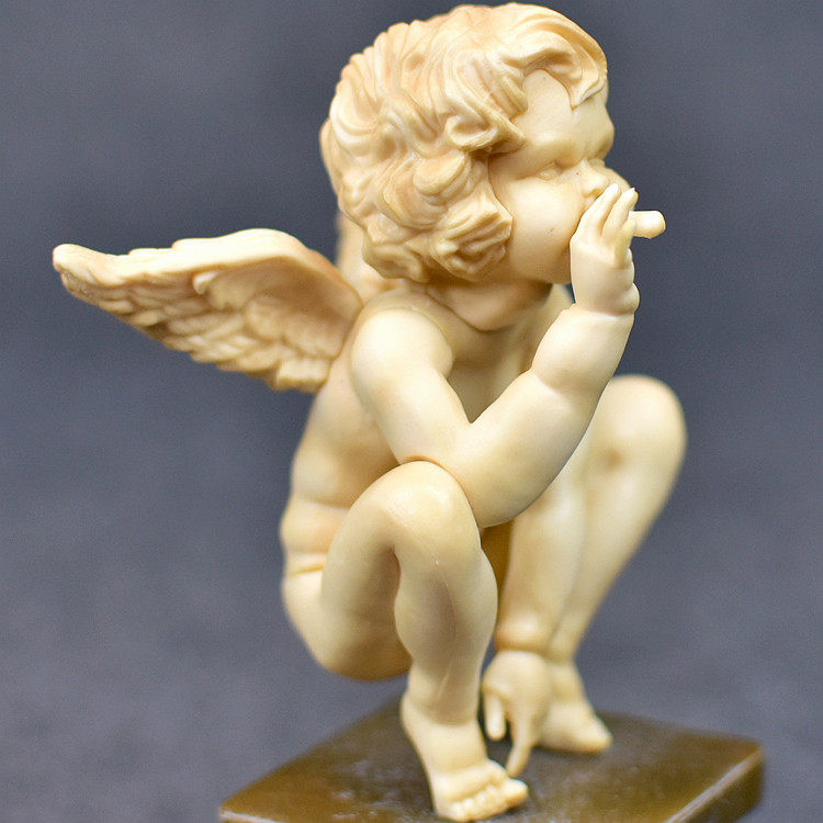 恶搞创意潮玩小雕像喝酒抽烟痞子天使丘比特手办潮玩盲盒