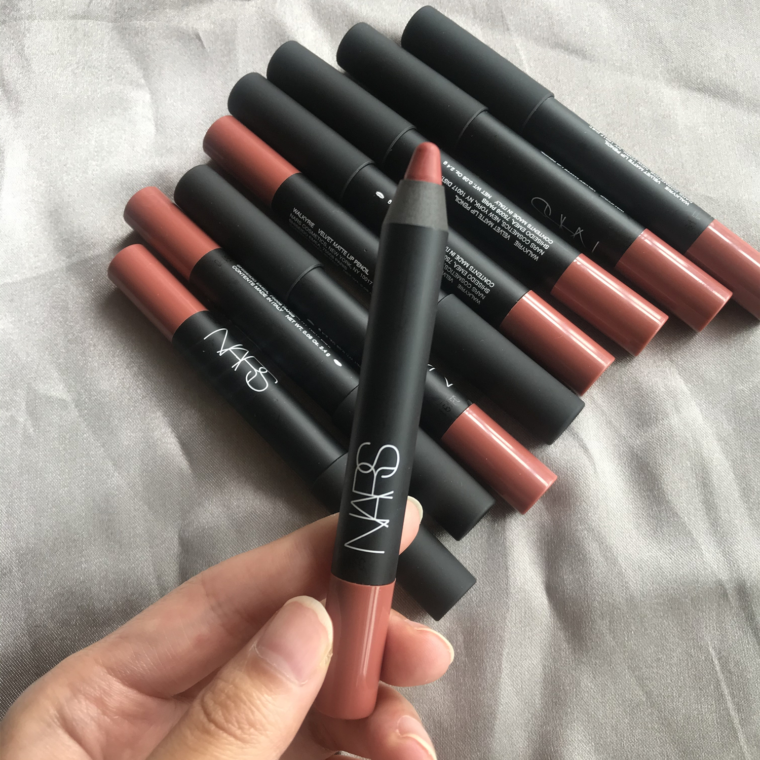 nars丝绒哑光唇膏walkyrie豆沙24克正装卷笔刀现货唇膏
