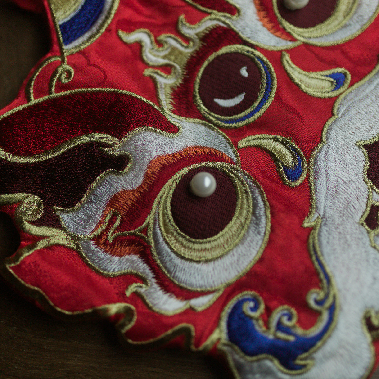 包包霜亭腰缠万贯汉服狮子头中国国风古典绣花汉服