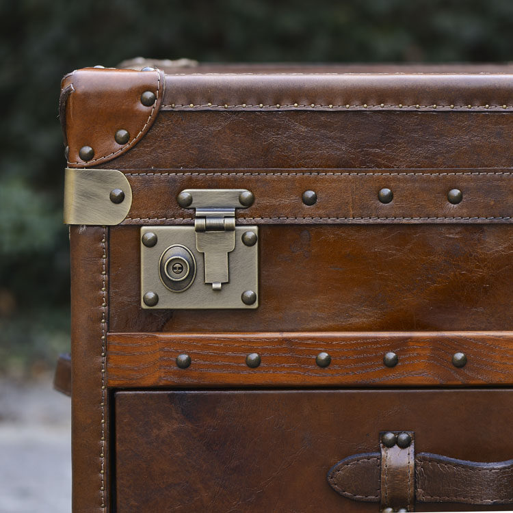 75折预定 巴西头层牛皮全真皮美式茶几床头柜 基维斯特复古皮箱