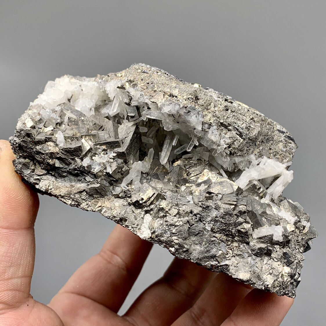 瑶岗仙毒水晶天然矿物晶体教学标本奇石原石摆件