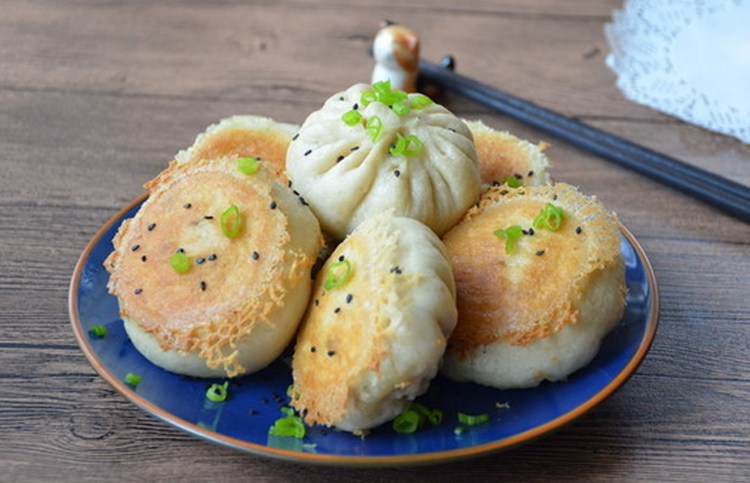 速冻生煎包子猪肉肉馅锅贴面点上海商用半成品包点