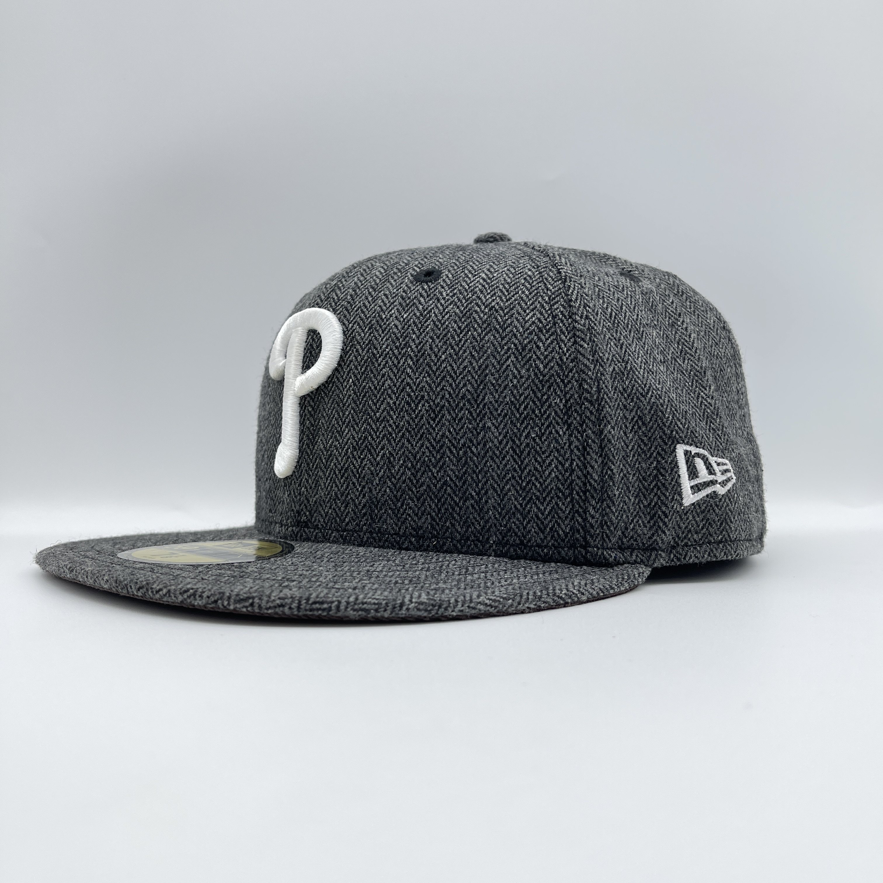 费城newera正版mlb城人深灰色封口闭口棒球帽平檐帽子