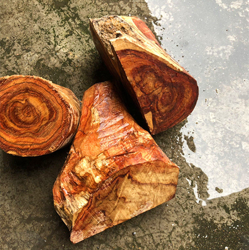 正海南降香黄檀海南黄花梨木料随形摆件珠子料实心原木高油边角料