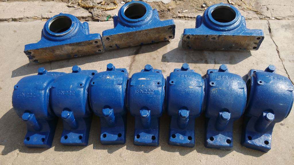 轴承重型铸钢sn瓦壳sn222平地实心底座四孔轴承座