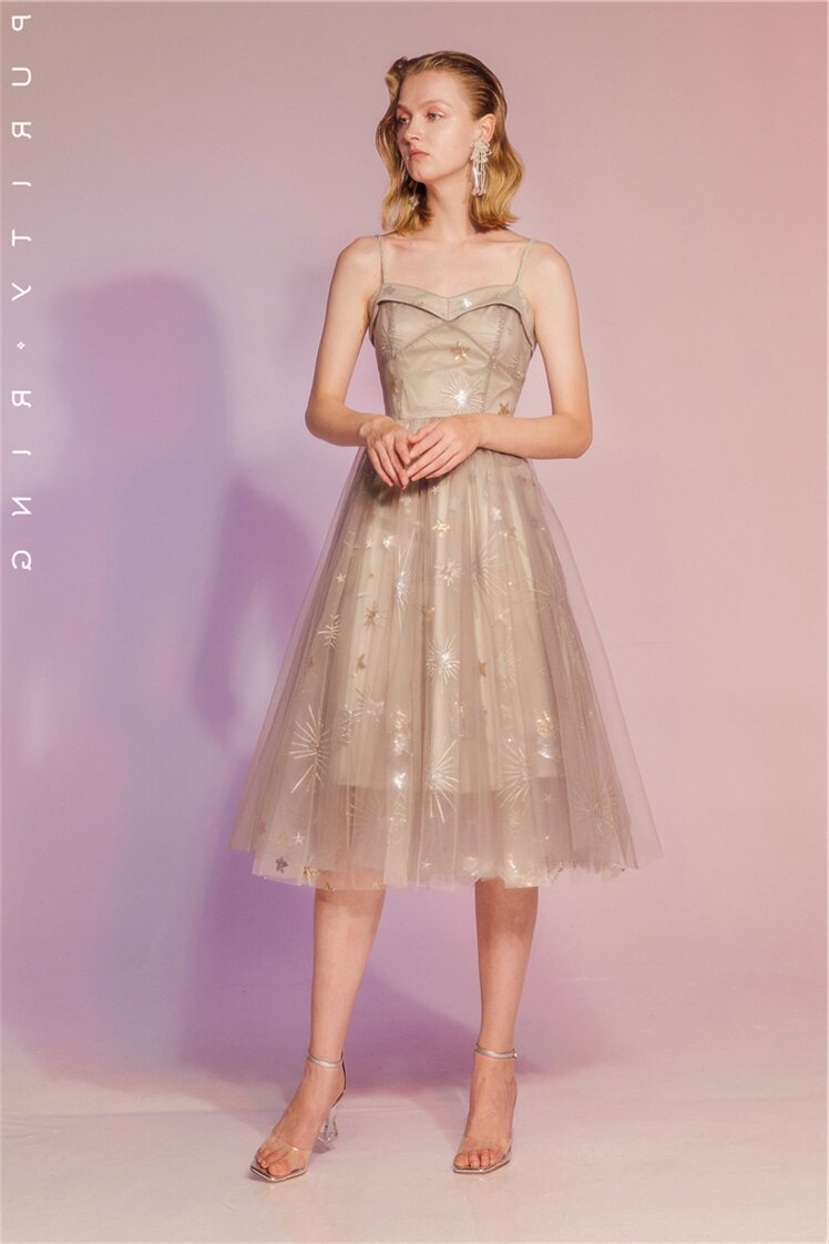 小礼礼服梦幻星星星网蓬蓬吊带连衣裙2020新品礼服