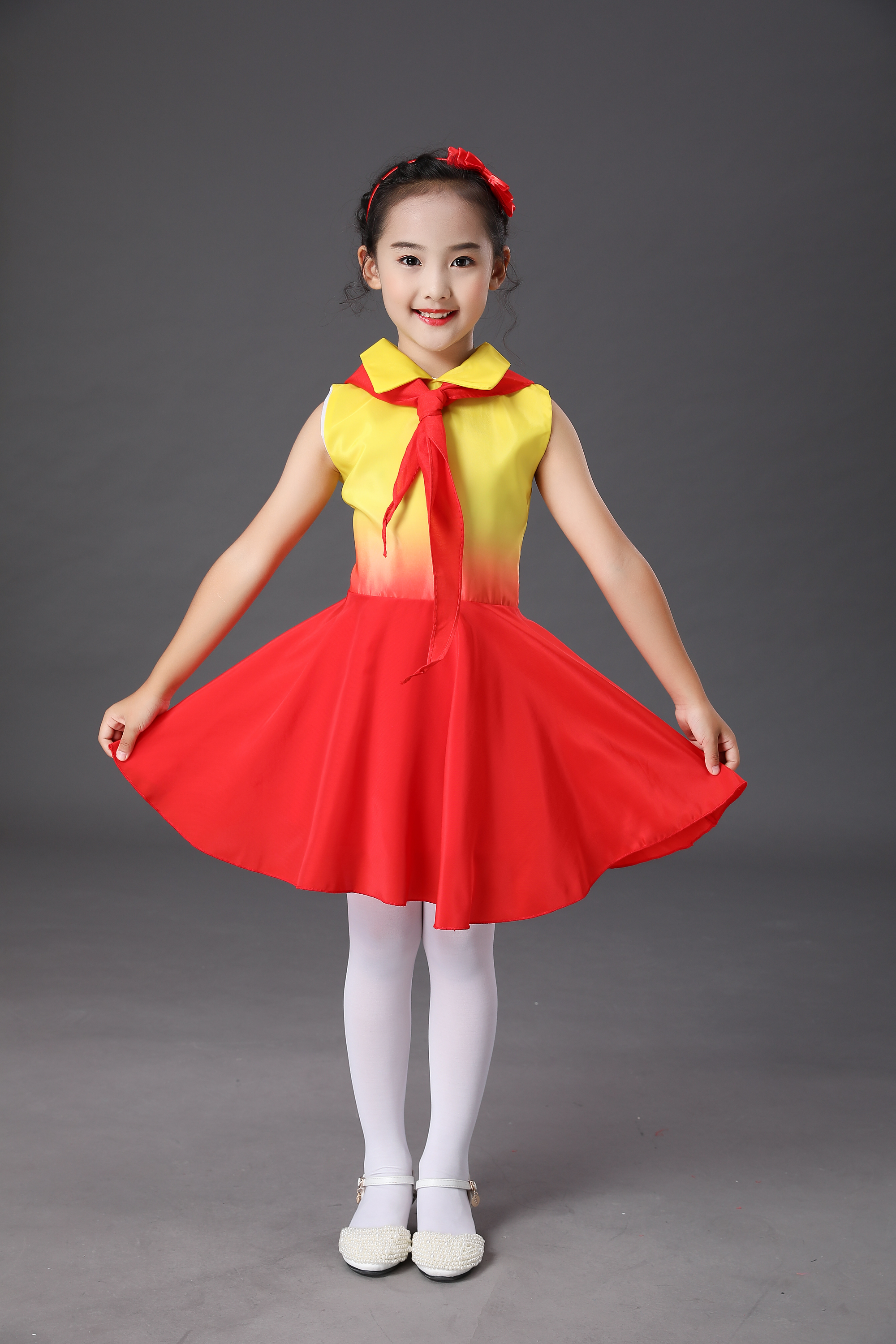 元旦新款儿童合唱团表演中小学生红领巾歌唱祖国诗歌儿童演出服