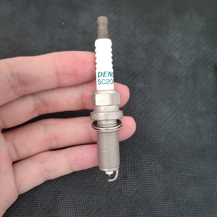 电装进口铂金拆车火花塞sc20hr11适配卡罗拉雷凌花冠火花塞