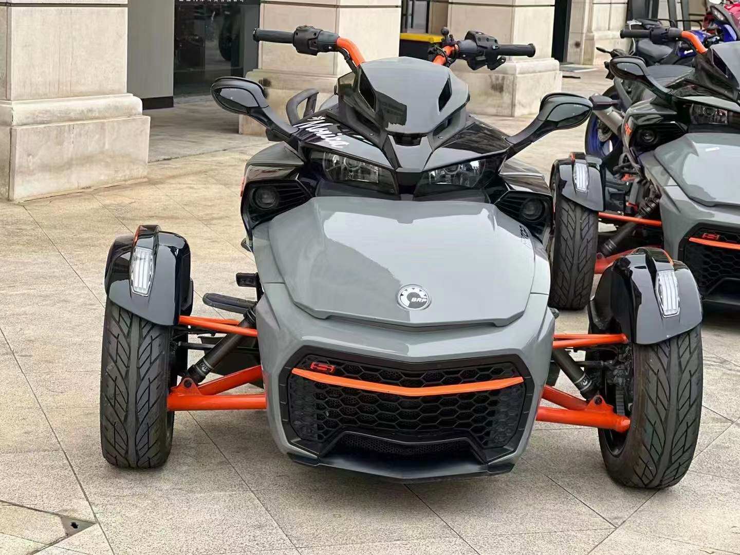 重机进口庞巴迪f3s三轮沙滩越野排量金翼1800摩托车整车