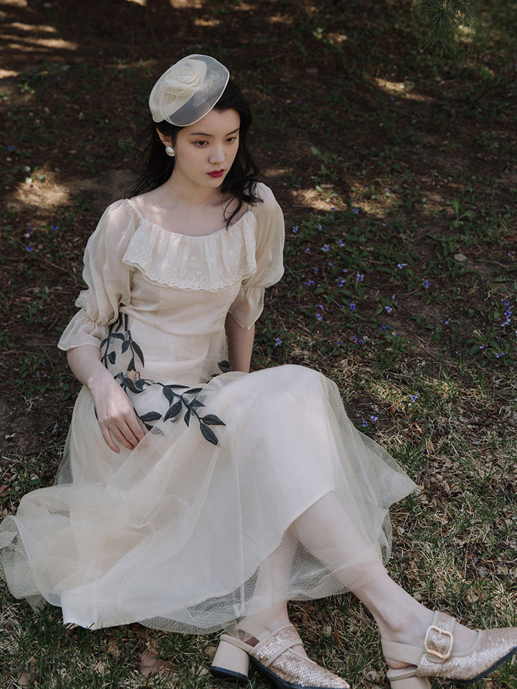 魅影仙女夏季超仙甜美森系裙子新款收腰显瘦到脚裸长裙方领连衣裙