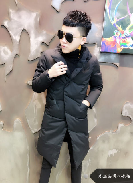 2020 winter trend men's personality slim down jacket Korean version of the British handsome mid-length fashion down jacket 2020 winter trend men's personality slim down jacket Korean version of the British handsome mid-length fashion down jacket