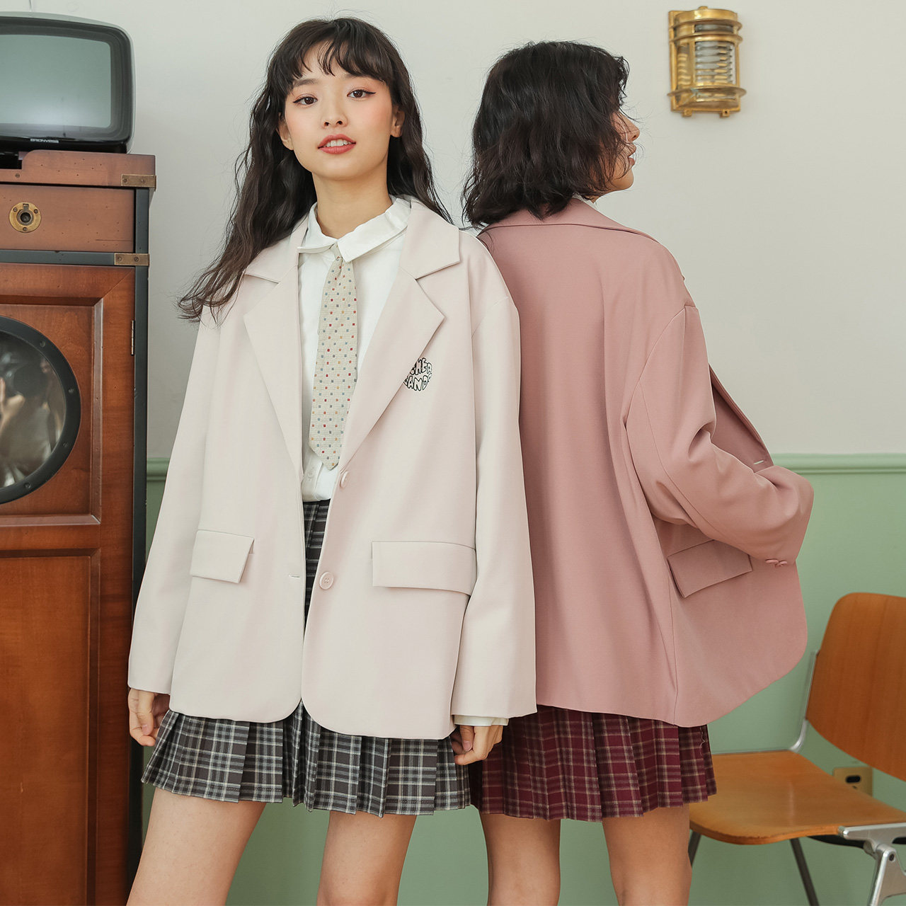 尔给学院风粉色jk休闲西装外套女小个子春秋韩版宽松炸街小西服