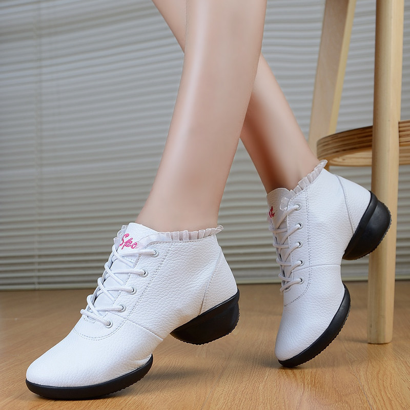 舞鞋2021春夏真皮广场广场舞舞蹈鞋中跟镂空透气现代舞鞋