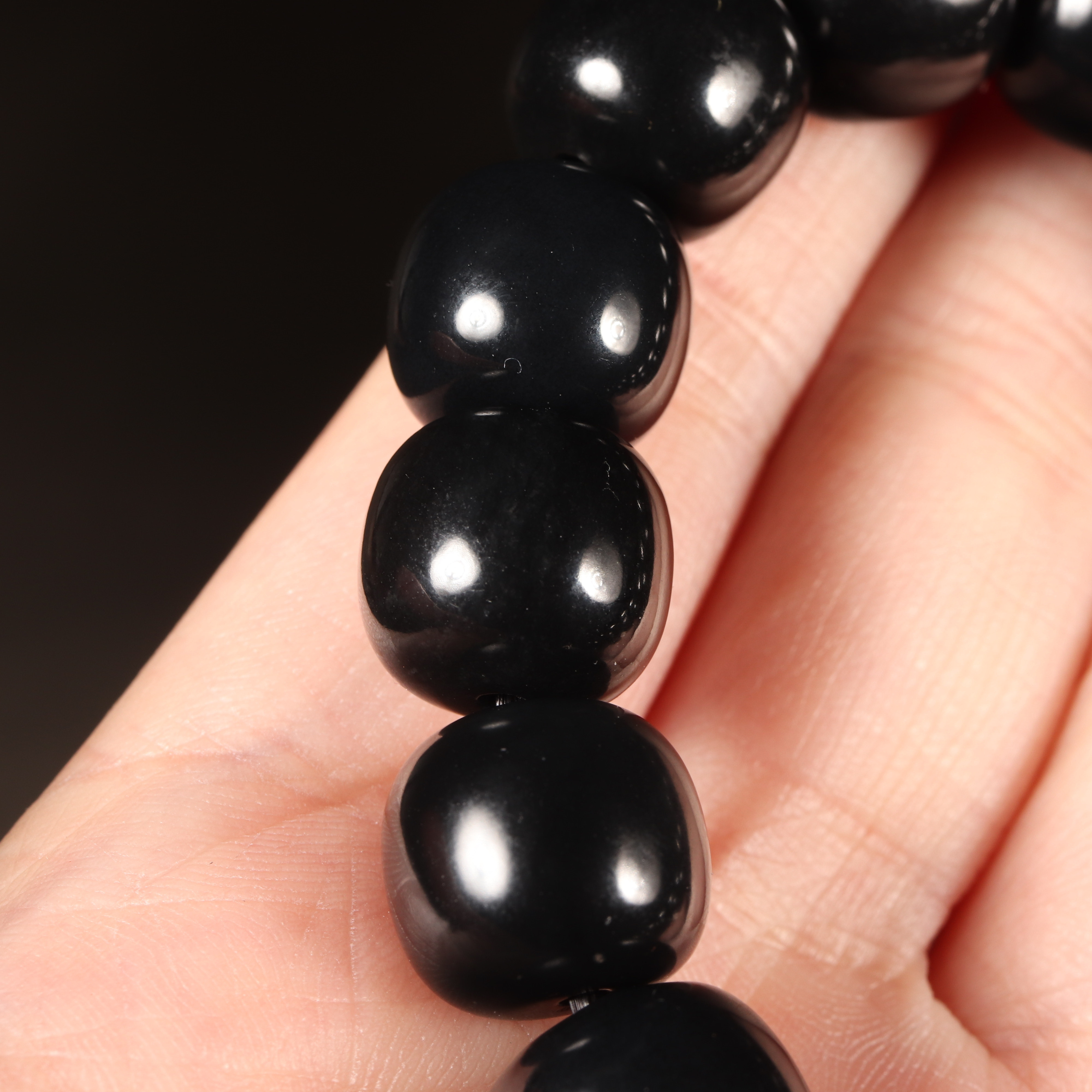 在售特色墨玉老型珠手串正宗新疆和田玉籽料原石黑如墨转运珠