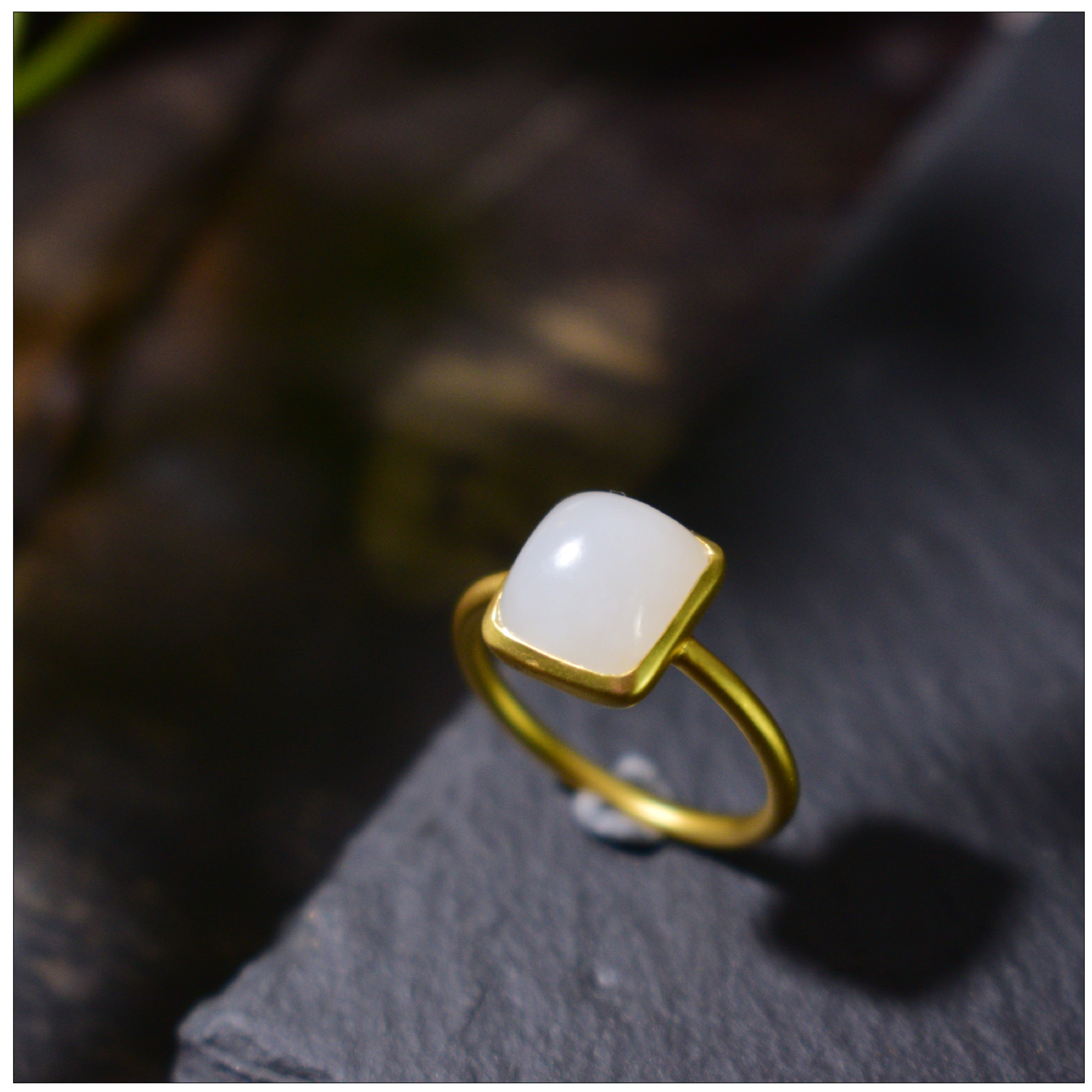 18k镶嵌黄金金素戒玫瑰女款金镶玉白玉金戒指和田手饰