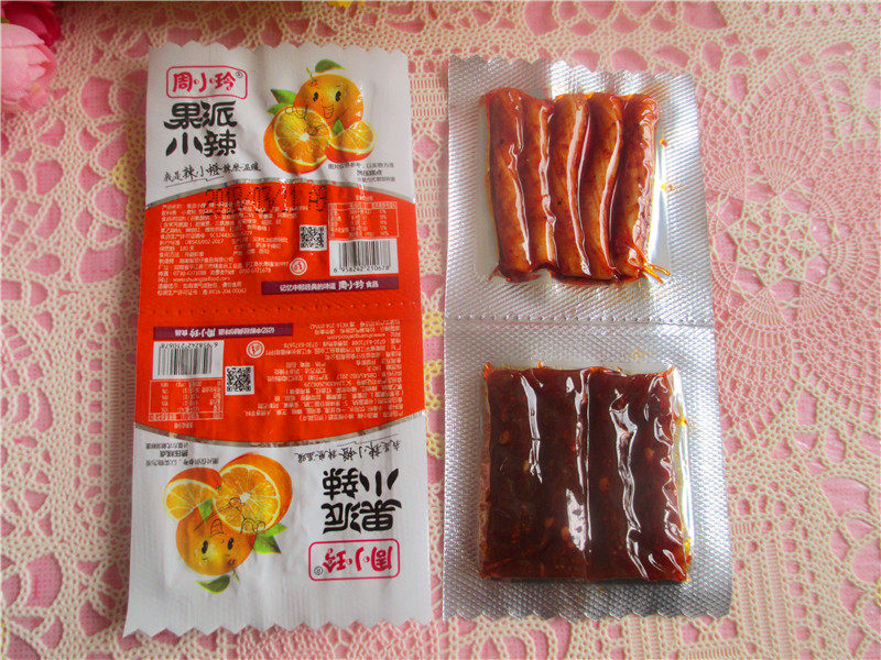 周小玲果派小辣双味小辣条素食牛筋鸡筋板筋调味面筋满39元包邮