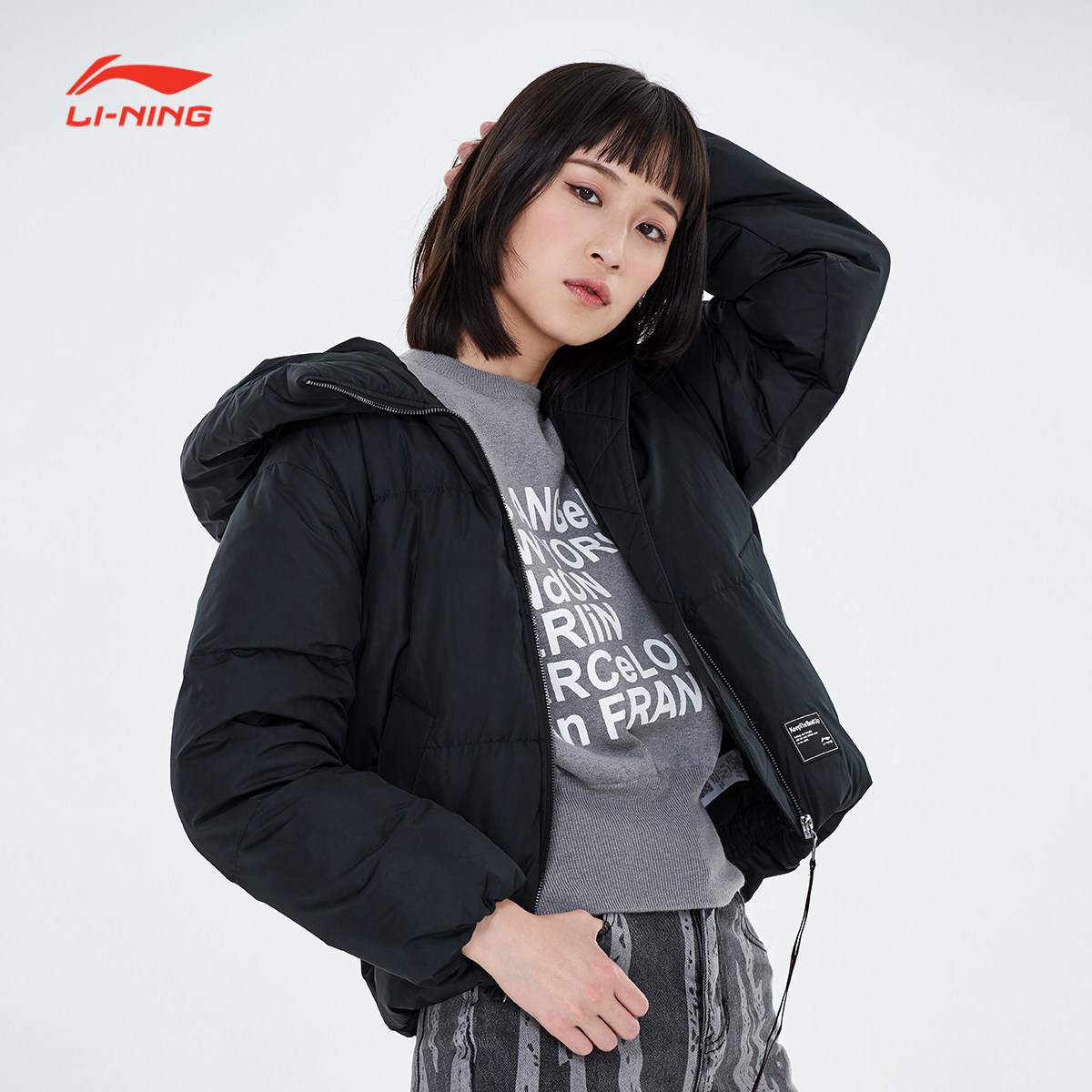 李宁短款羽绒服女士新款运动时尚连帽宽松保暖运动羽绒服
