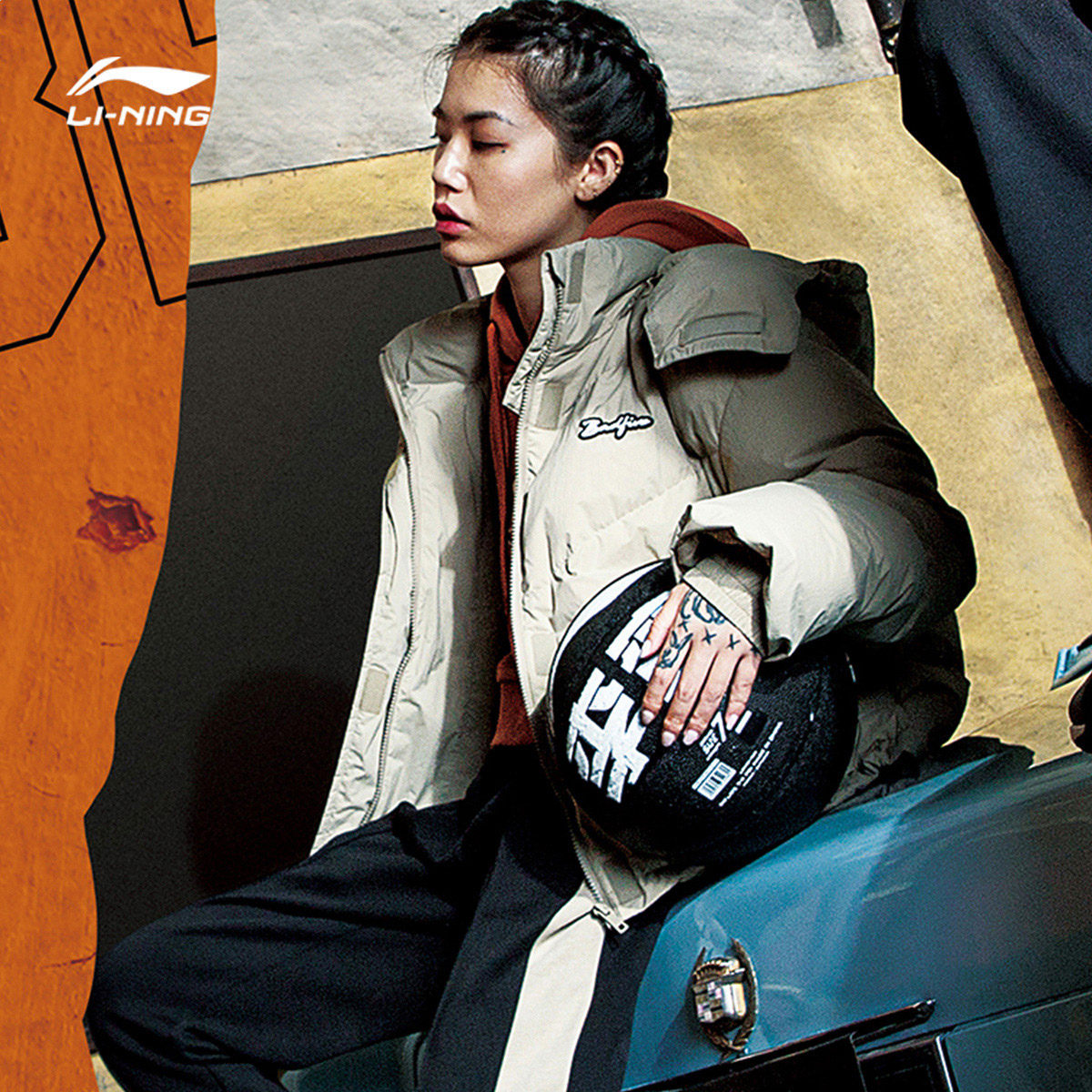 李宁短羽绒服女新款badfive篮球系列连帽可拆卸宽松白鸭绒运动服