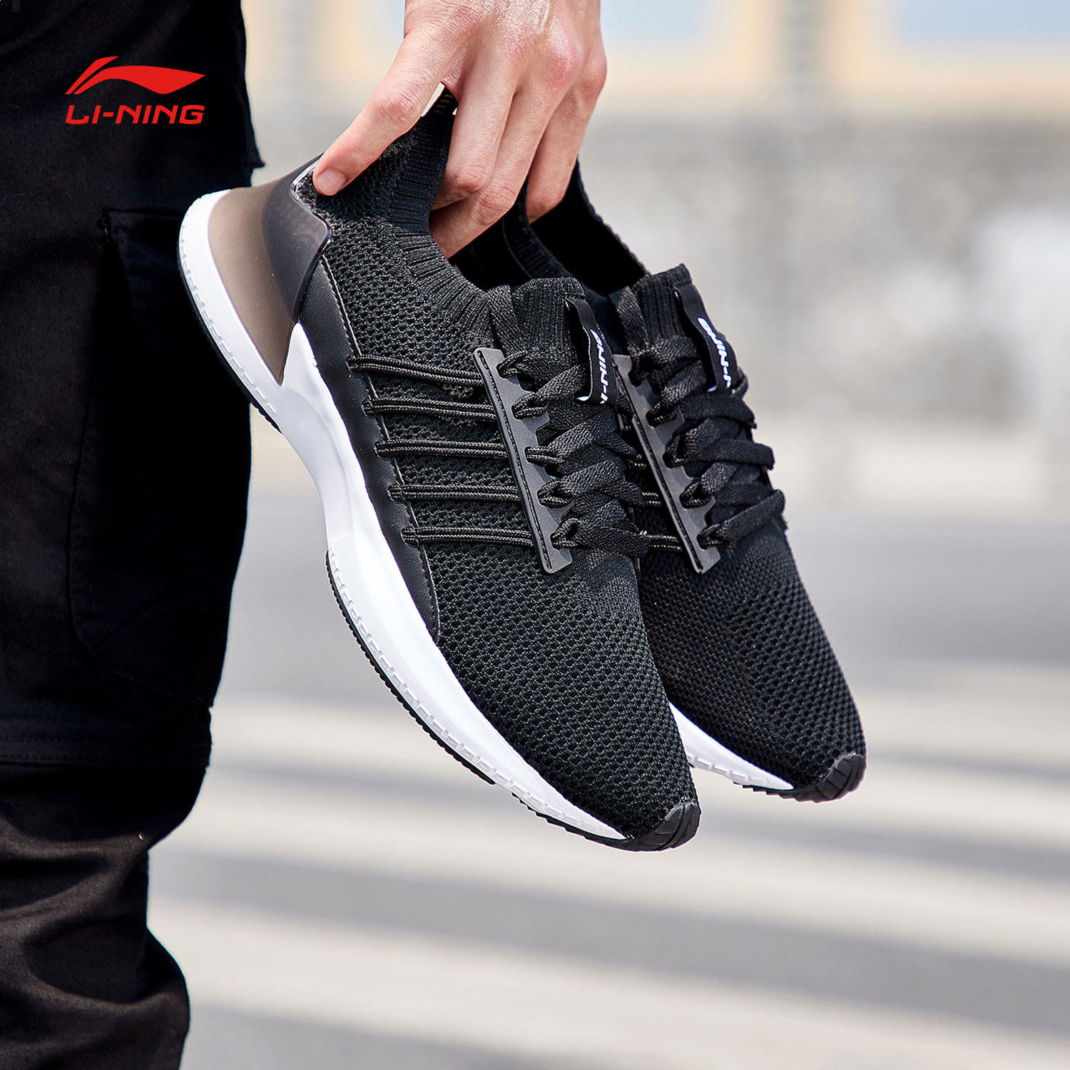 李宁休闲鞋男鞋减震耐磨支撑一体织经典男士春秋季运动鞋agcn149