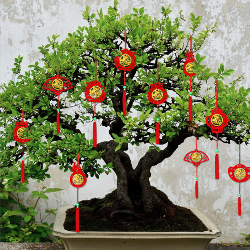 春节装饰用品新年盆栽发财树小吊饰室外大树新年快乐吊饰挂件布置