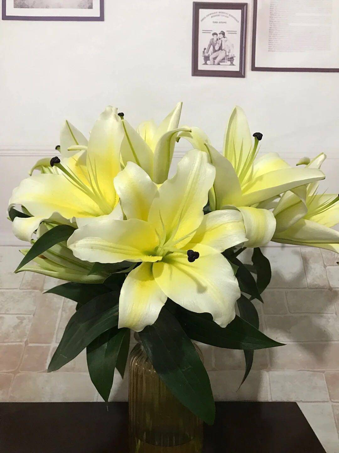 黄天霸花苞家用黄色航空包邮水鲜花基地云南百合花卉