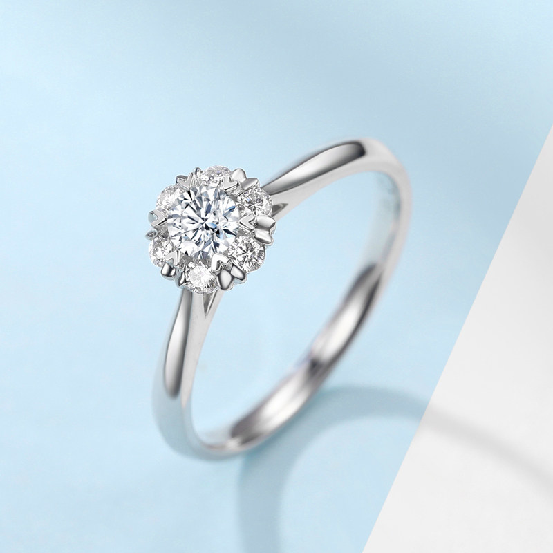 佐卡伊花神白18k金群镶钻石戒指女六爪显钻求婚结婚钻戒正品珠宝