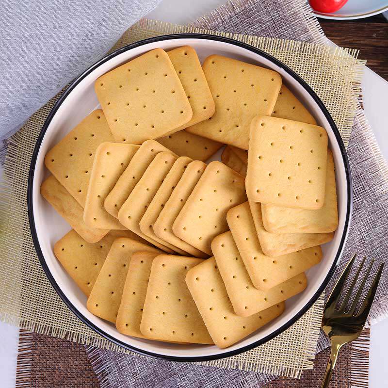 饼干无糖俄罗斯进口全麦低脂代餐营养饱腹零食苏打饼干