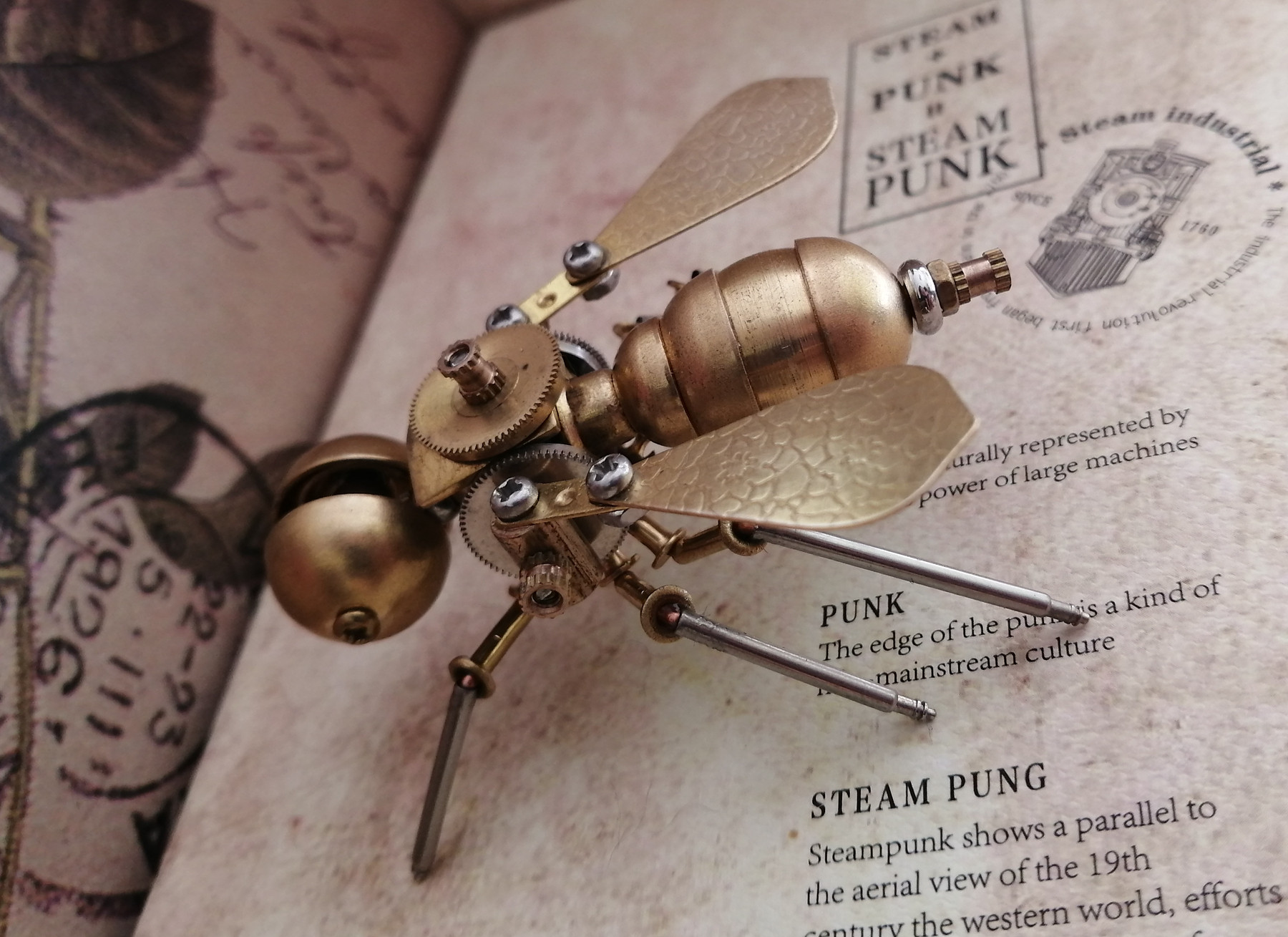 蒸汽朋克机械昆虫金色小蜜蜂金属手工工艺品创意摆件