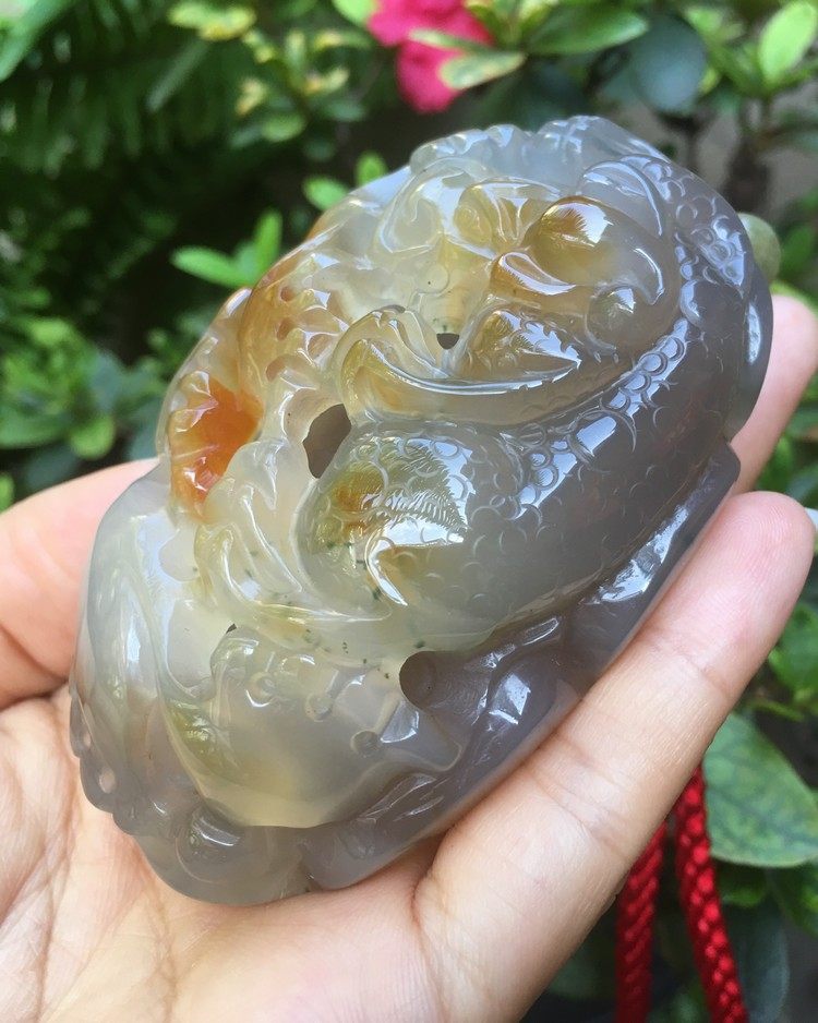 特惠巴西纯天然原色无烧俏色玛瑙玉髓手把件手摆件